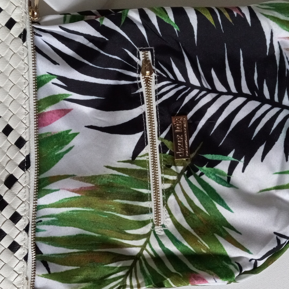 EVERYTHING BUT WATER Black White CROSSBODY CLUTCH - Picture 8 of 12